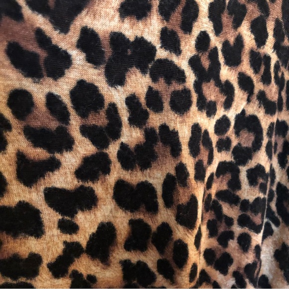 Women’s Forever 21 Plus Size Leopard Print Short Sleeve - Picture 4 of 4